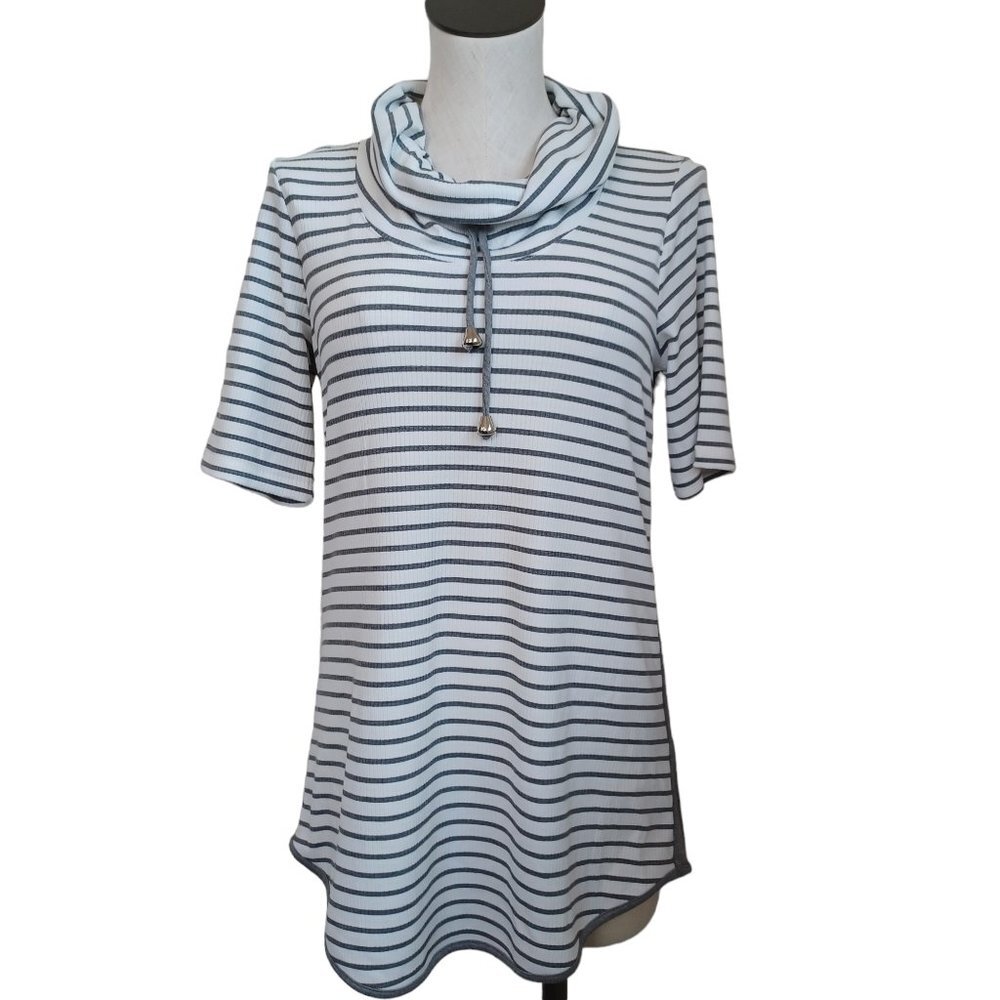 Pure Essence Top Gray Stripe Knit Short‎ Sleeve Cowl Neck Pullover Womens Small
